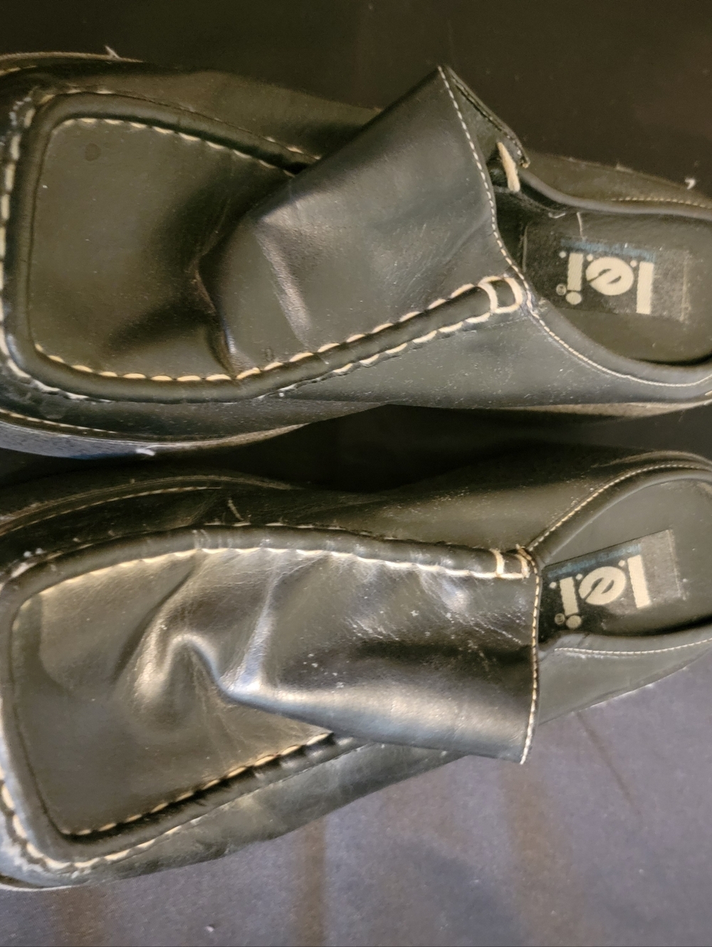 lei Black Leather Platform Mules with Contrast Stitching - Picture 7 of 7